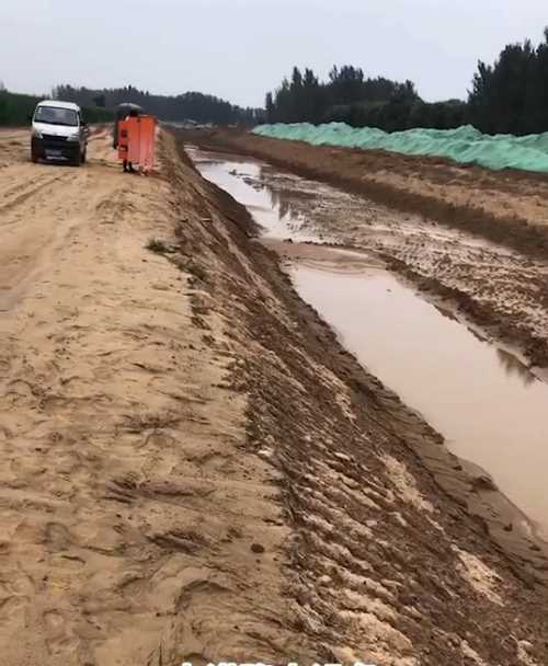 保定安新县河道降水